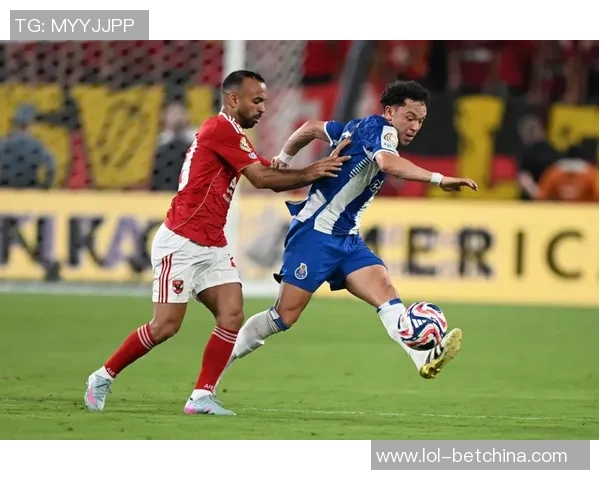 友谊赛波尔图与利物浦战平红牌事件引发激烈争议与转会传闻